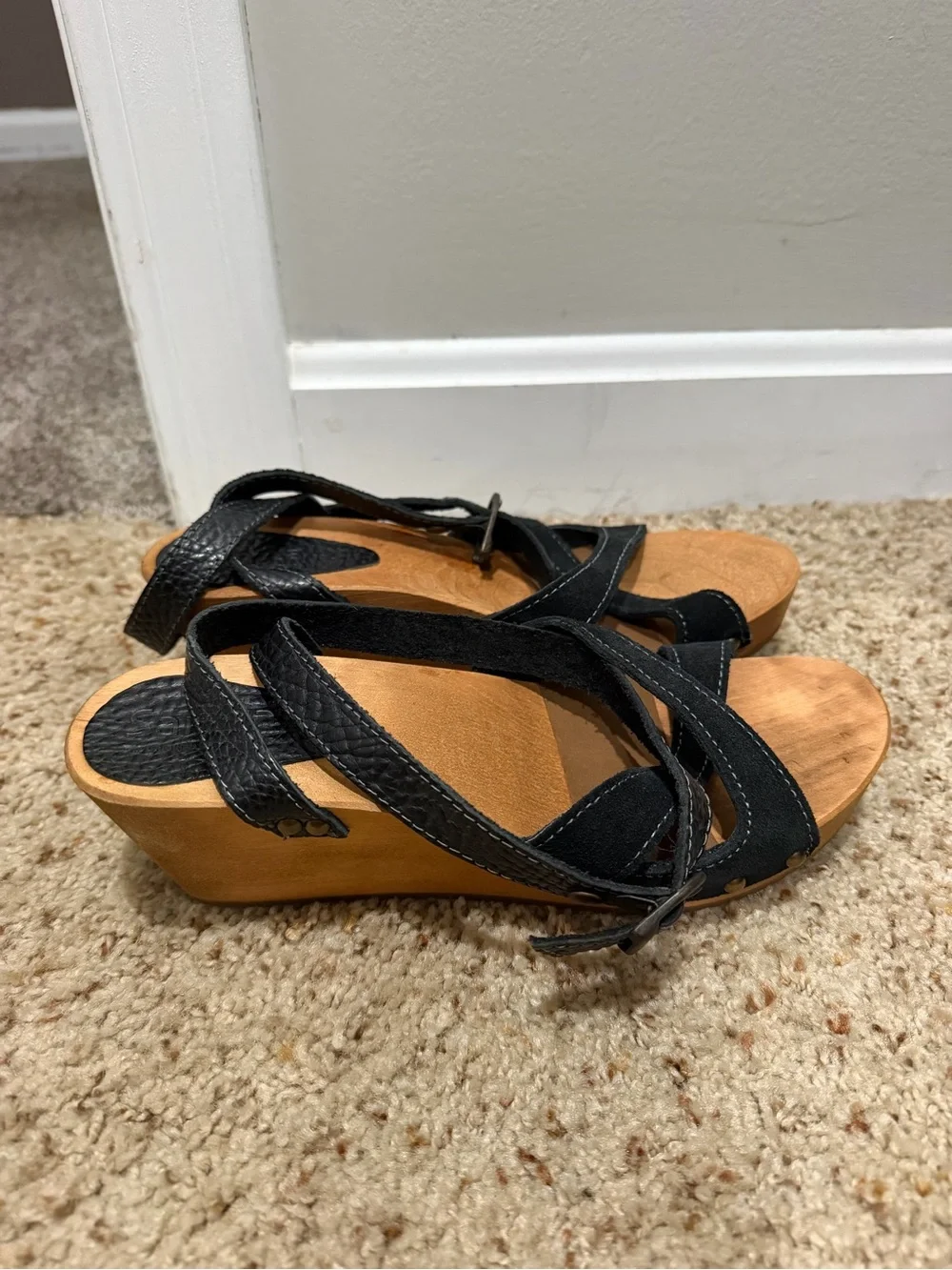 NWOT! Sanita wooden wedge, 37